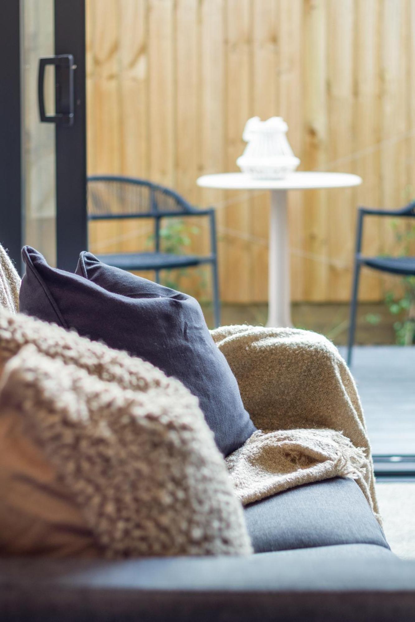 Single Level Studio, Cbd Escape: King Bed Christchurch Exterior photo